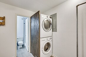 7 Mi to Winery: Lakefront Rockwall Home w/ Deck