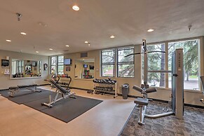 Flagstaff Townhome w/ View, Country Club Amenities