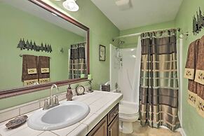 Flagstaff Townhome w/ View, Country Club Amenities