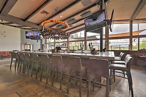 Flagstaff Townhome w/ View, Country Club Amenities