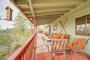Strawberry Hideaway in the Pines w/ Hot Tub!