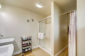 Strawberry Hideaway in the Pines w/ Hot Tub!