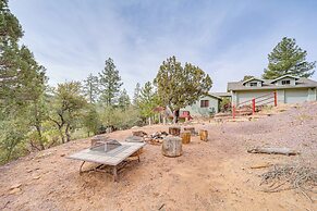 Strawberry Hideaway in the Pines w/ Hot Tub!