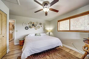 Strawberry Hideaway in the Pines w/ Hot Tub!