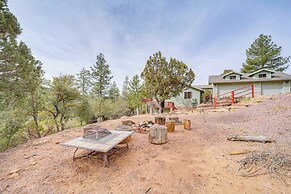 Strawberry Hideaway in the Pines w/ Hot Tub!