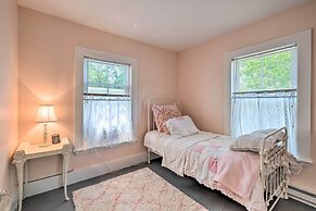 Bright Lake Winnipesaukee Home - Walk to Town