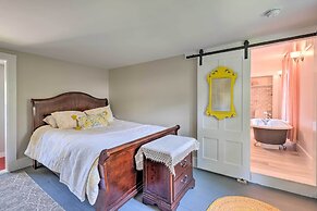 Bright Lake Winnipesaukee Home - Walk to Town