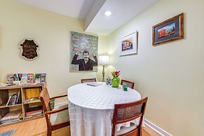 Charming Charlottesville Apt w/ Outdoor Space!