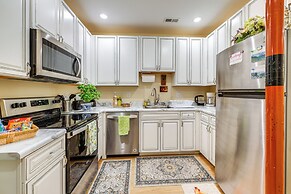 Charming Charlottesville Apt w/ Outdoor Space!