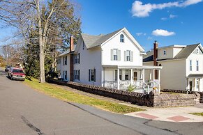 Victorian Home w/ Porch: 6 Mi to Hickory Run Park!