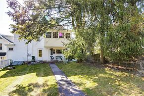 Victorian Home w/ Porch: 6 Mi to Hickory Run Park!