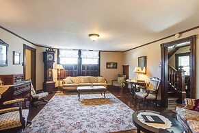 Victorian Home w/ Porch: 6 Mi to Hickory Run Park!