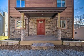 Cabin w/ Mtn View, 4 Mi to Massanutten Resort