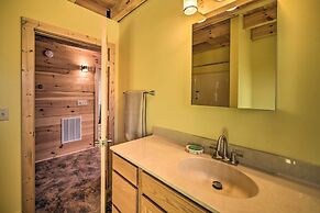 Cabin w/ Mtn View, 4 Mi to Massanutten Resort