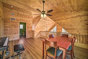 Cabin w/ Mtn View, 4 Mi to Massanutten Resort