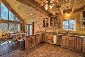 Cabin w/ Mtn View, 4 Mi to Massanutten Resort