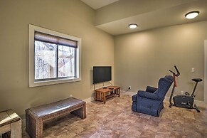 Cabin w/ Mtn View, 4 Mi to Massanutten Resort