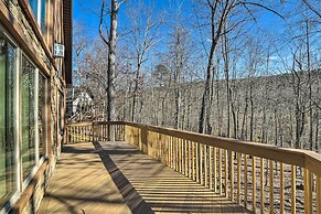 Cabin w/ Mtn View, 4 Mi to Massanutten Resort