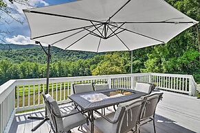 Candler Cabin w/ Deck & Mount Pisgah Views!