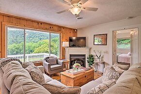 Candler Cabin w/ Deck & Mount Pisgah Views!