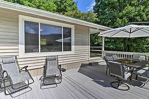 Candler Cabin w/ Deck & Mount Pisgah Views!