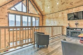 Smoky Mountain Hideaway w/ Hot Tub, Deck & Views!