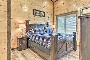 Smoky Mountain Hideaway w/ Hot Tub, Deck & Views!