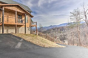 Smoky Mountain Hideaway w/ Hot Tub, Deck & Views!