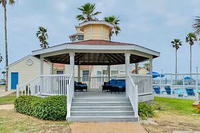 Resort-style Corpus Christi Condo w/ Ocean View!