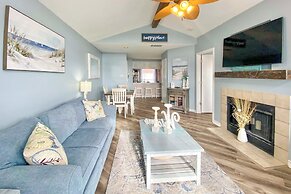 Resort-style Corpus Christi Condo w/ Ocean View!