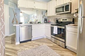 Resort-style Corpus Christi Condo w/ Ocean View!