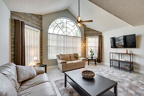 Cozy Kissimmee Condo Rental: 6 Mi to Disney World