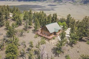Quiet Fairplay Cabin w/ Rocky Mountain Views!