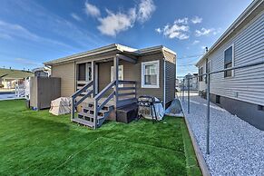 Gulf Coast Cottage - Walk to Beach & Boardwalk!