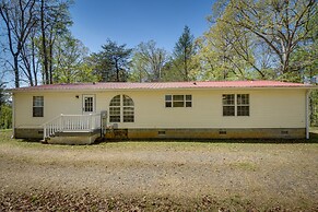 Secluded Hayesville Cabin Rental w/ Deck & Grill!