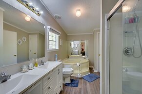 Secluded Hayesville Cabin Rental w/ Deck & Grill!