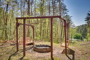 Secluded Hayesville Cabin Rental w/ Deck & Grill!