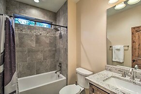 Fire Pits, Spacious Yard: Wooded Pinetop Escape!