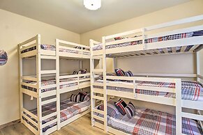 Fire Pits, Spacious Yard: Wooded Pinetop Escape!