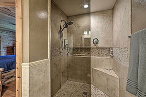 11 Mi to Rainbow Lake: Woodsy Pinetop Oasis