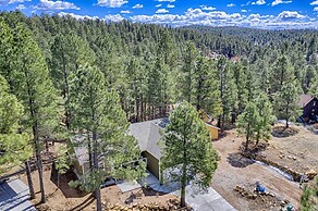 Modern Cabin in the Woods - 10 Miles to Flagstaff!