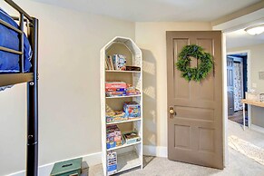 Charming Negaunee Home ~ 2 Mi to Teal Lake!