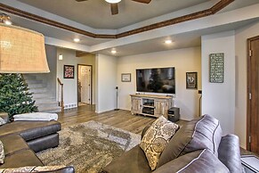 Luxurious Liberty Lake Hideaway w/ Hot Tub!