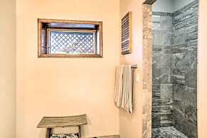 Luxurious Liberty Lake Hideaway w/ Hot Tub!