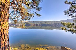 Luxurious Liberty Lake Hideaway w/ Hot Tub!