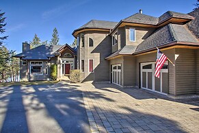 Luxurious Liberty Lake Hideaway w/ Hot Tub!