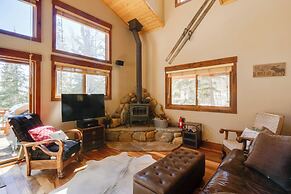 Rustic Mountain Sanctuary on 2 Acres w/ Deck!