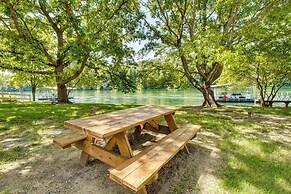 Cotter Home w/ Direct Access to White River!