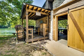 Cotter Home w/ Direct Access to White River!