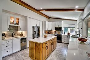 Cotter Home w/ Direct Access to White River!